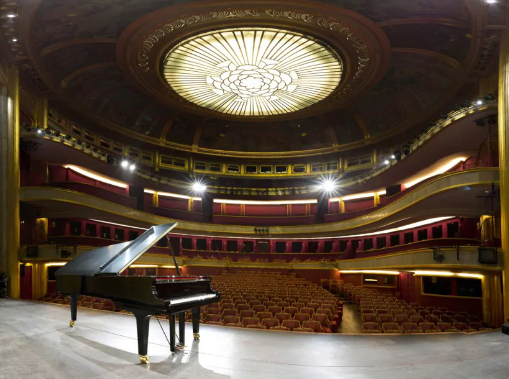 Grande scène du Théâtre des Champs Elysées 